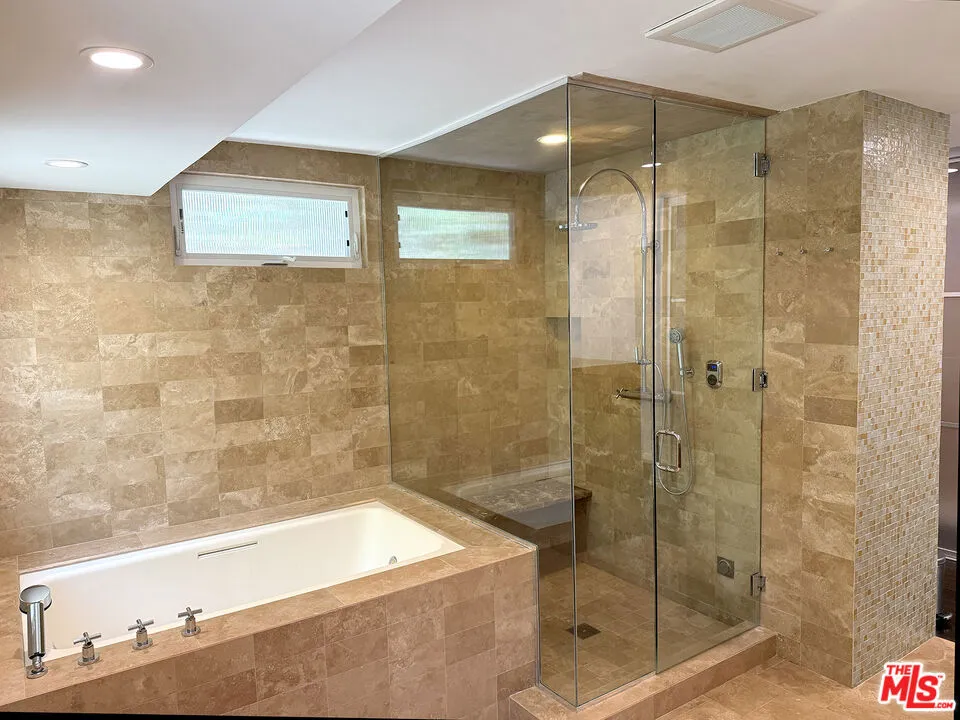 Studio City, California 91604, United States, 3 Bedrooms Bedrooms, ,3 BathroomsBathrooms,Residential,Active,148254