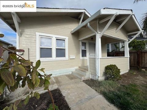 Photo of 916 W 4Th St, Antioch, CA 94509 (MLS # 41119463)