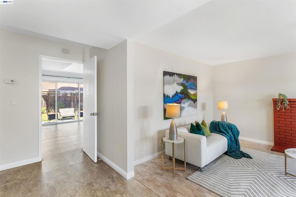 3179 Mackenzie Pl