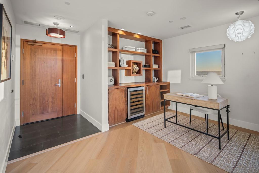 700 W Harbor 2101