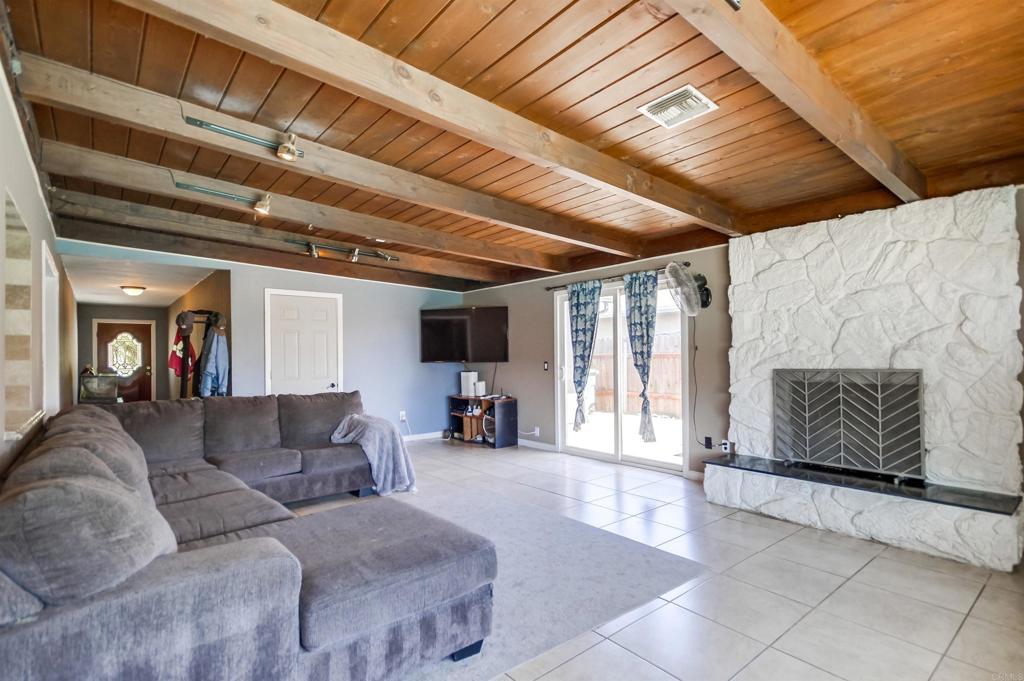 10020 Pino Drive