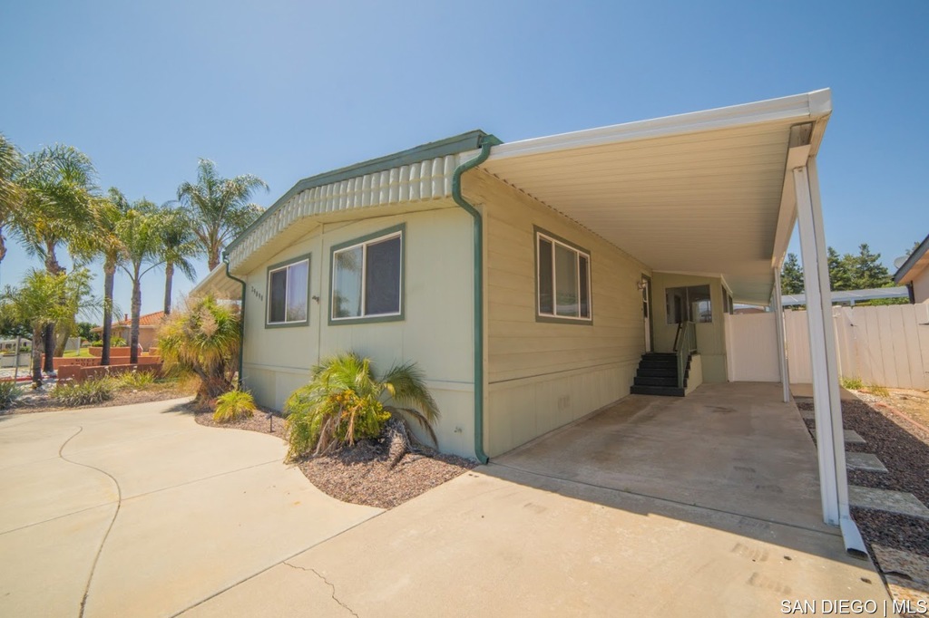 29090 Camino Alba