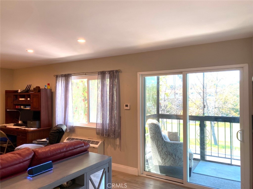 2353 W Via Mariposa W 1A