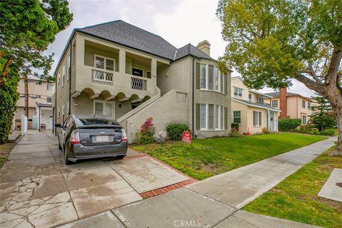 Photo of 741 E Doran Street #B, Glendale, CA 91206 (MLS # GD26072242)