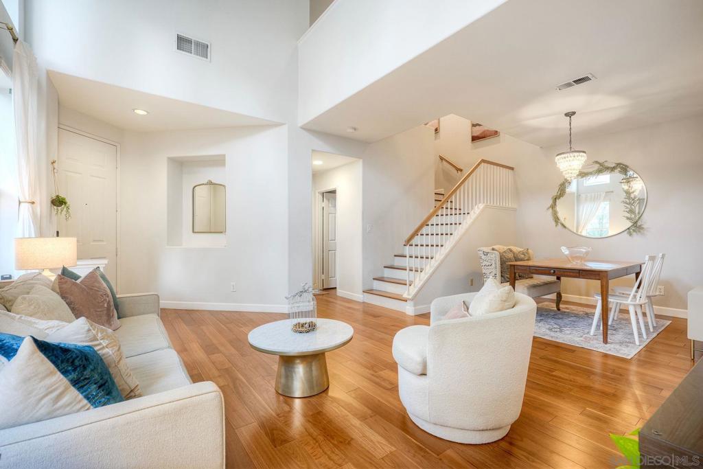 13060 Caminito Bautizo