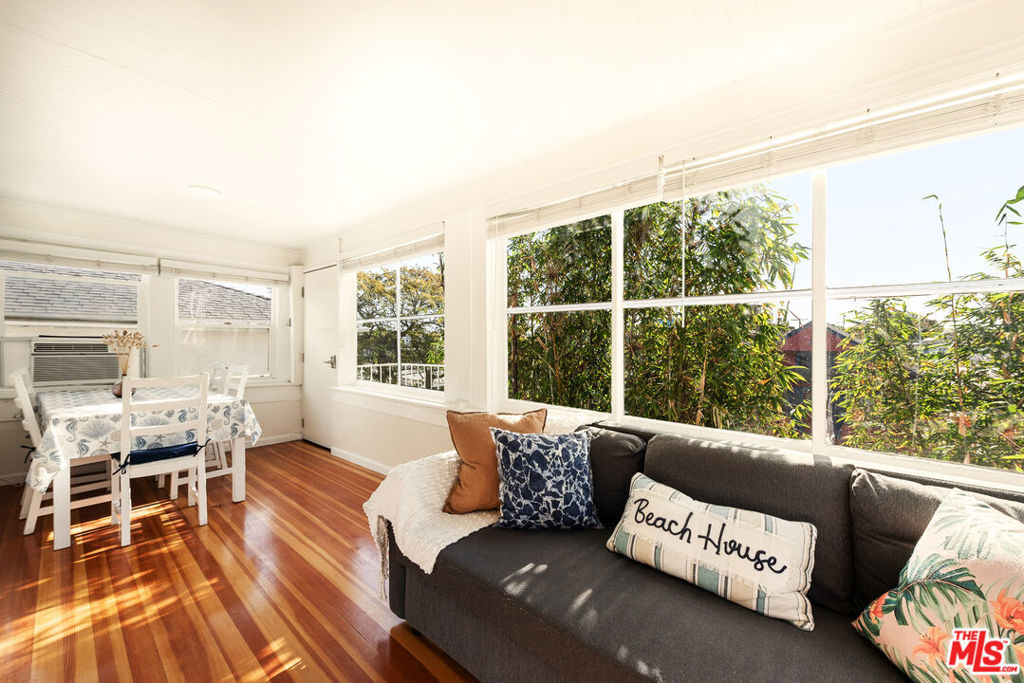 51 Sunset Avenue