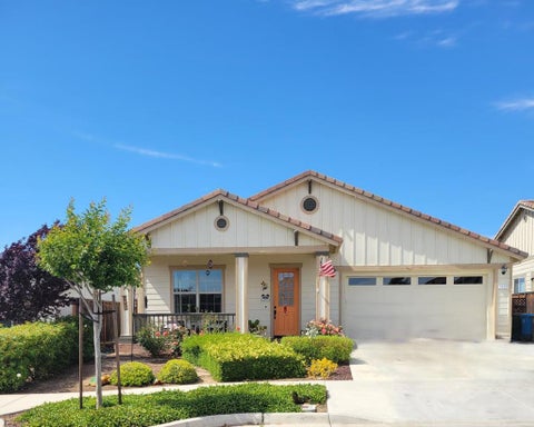 Photo of 1400 Sawtooth Drive, Hollister, CA 95023 (MLS # ML82050145)