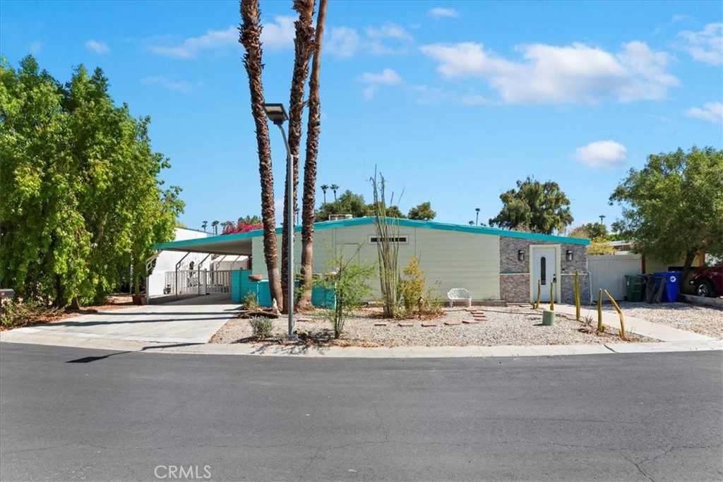 Date Palm Country Club (33613) - Manufactured In Park