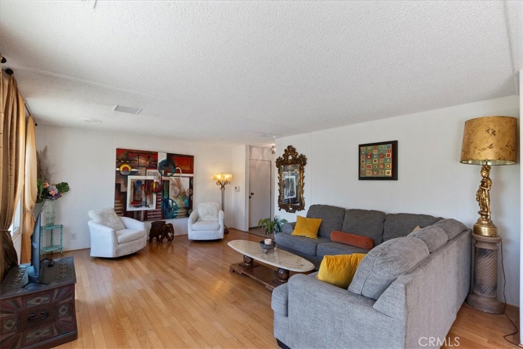 Date Palm Country Club (33613) - Manufactured In Park