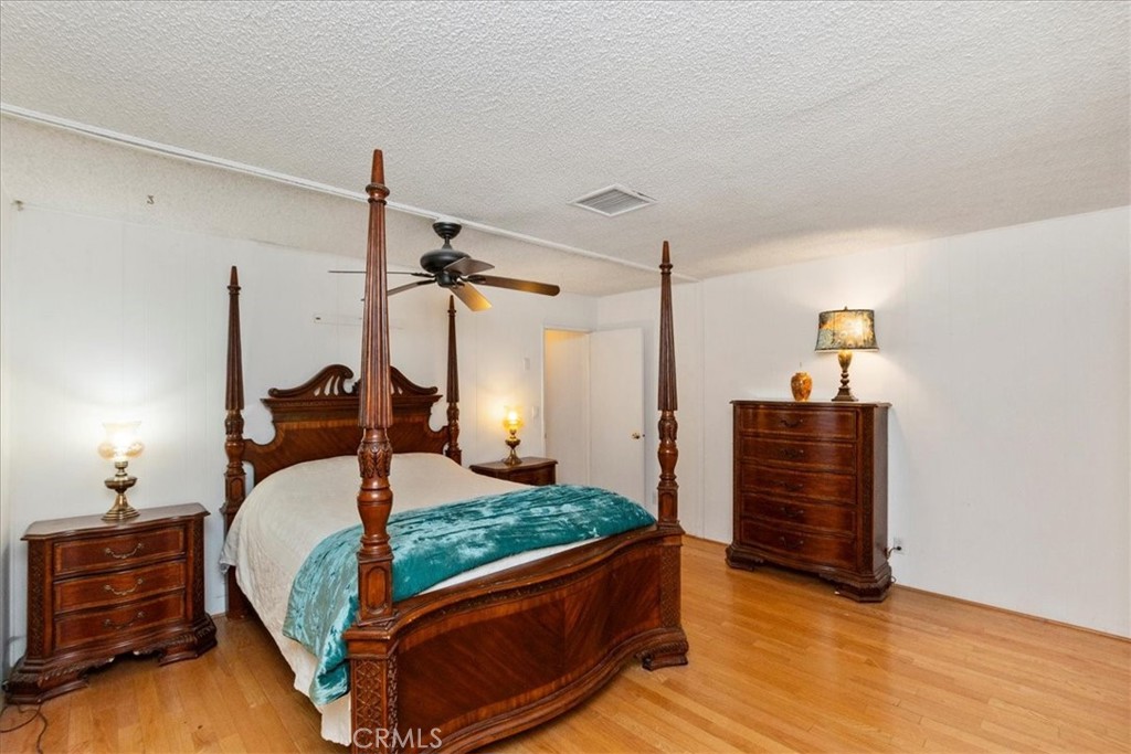 Date Palm Country Club (33613) - Manufactured In Park