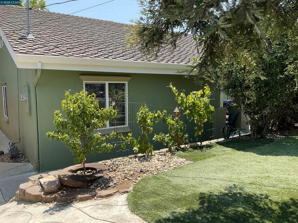 SHORE ACRES - Residential