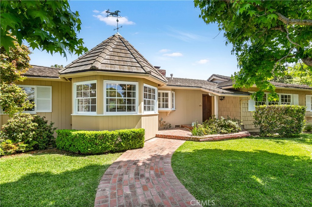 2401 Sierra Vista