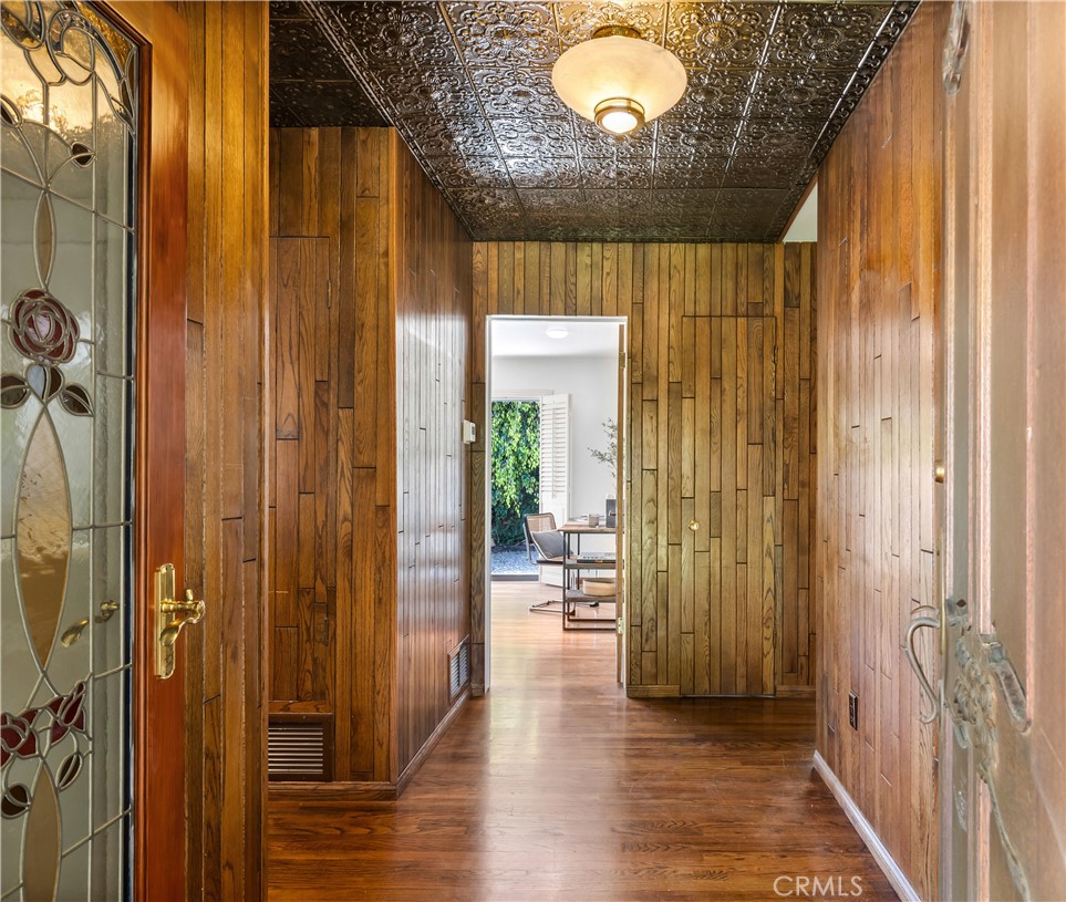 2401 Sierra Vista
