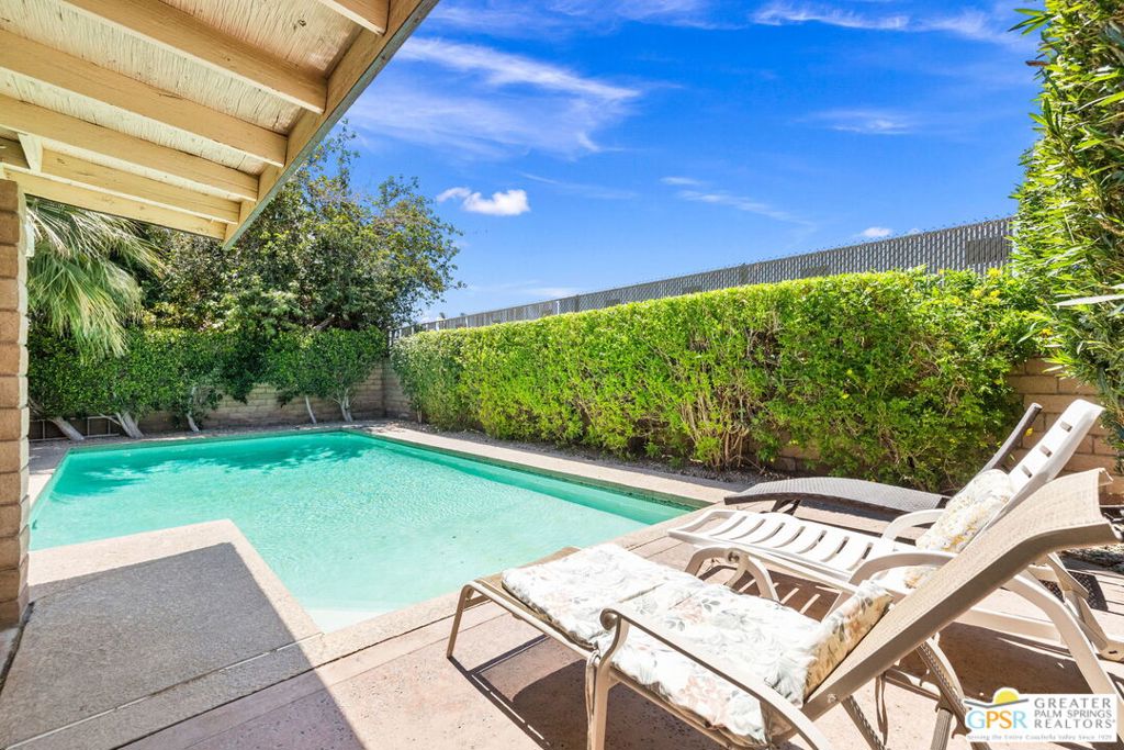 44593 Roundtable Street