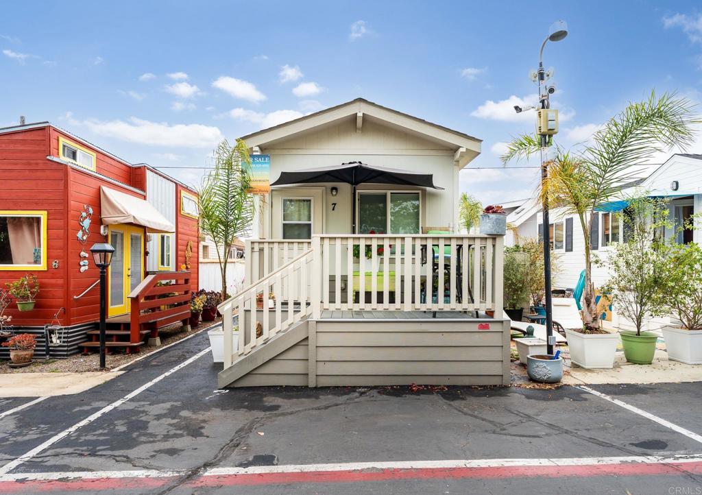 1549 N Vulcan #7