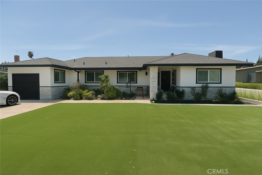 12861 Alamitos Way