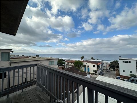 Tiny photo for 2913 crest Dr, Manhattan Beach, CA 90266 (MLS # SB25238335)