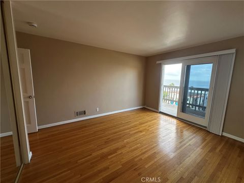 Tiny photo for 2913 crest Dr, Manhattan Beach, CA 90266 (MLS # SB25238335)