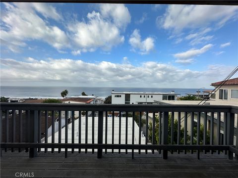 Tiny photo for 2913 crest Dr, Manhattan Beach, CA 90266 (MLS # SB25238335)