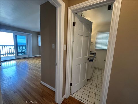 Tiny photo for 2913 crest Dr, Manhattan Beach, CA 90266 (MLS # SB25238335)