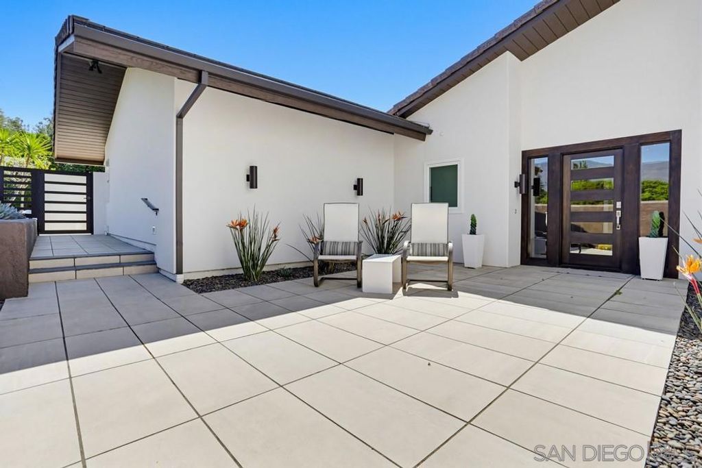 Photo of 32326 Cahuka Ct Ct, Pauma Valley, CA 92061 (MLS # 260007027SD)