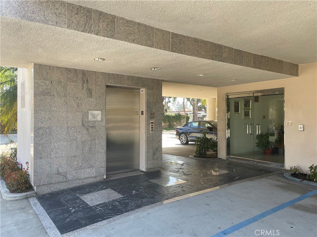 13405 Artesia 204