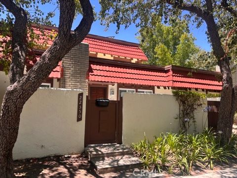 Photo of 22350 James Alan CIR, Chatsworth, CA 91311 (MLS # SR26129829)