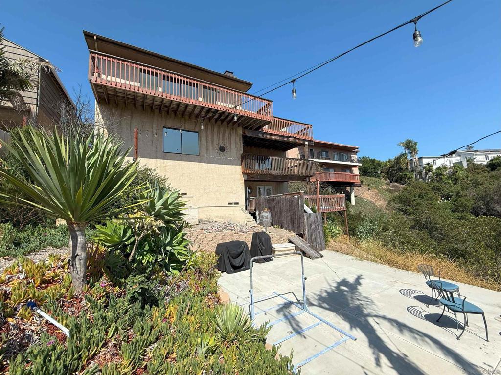 4810 Baylor Dr