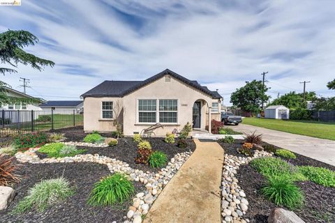 Photo of 13385 N Extension Ct Ct, Lodi, CA 95242 (MLS # 41131334)