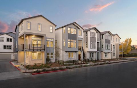 Photo of 289 Llewellyn Avenue #18-18 - Plan 1, Campbell, CA 95008 (MLS # ML82050098)