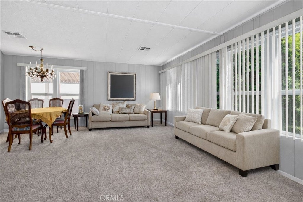 5200 Irvine Boulevard 256 5200 Irvine Boulevard 256