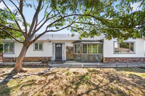 Photo of 10831 Ridgeview Way, San Jose, CA 95127 (MLS # ML82062002)