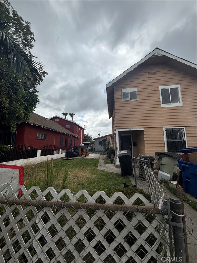 Unique investment opportunity! Located just miles away from Downtown Los Angeles, this income producing property generates two incomes with clear potential for third. The front main unit includes 3 bedrooms downstairs & 2 of the bedrooms upstairs, totalling 1510 Sq Ft. What makes this unit special is the second floor was at one point being used as a third unit, separate from the downstairs unit—it also includes its own entrance and is currently vacant. The rear second unit is a 2 bedroom 1 bath measuring 812 Sq. Ft.