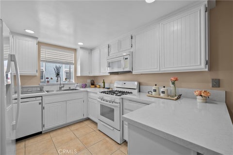Tiny photo for 26806 Claudette Street #323, Canyon Country, CA 91351 (MLS # SR26225375)