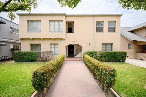 Photo of 200 E Lomita Avenue #5, Glendale, CA 91204 (MLS # GD25248017) Photo of 200 E Lomita Avenue #5, Glendale, CA 91204 (MLS # GD25248017)