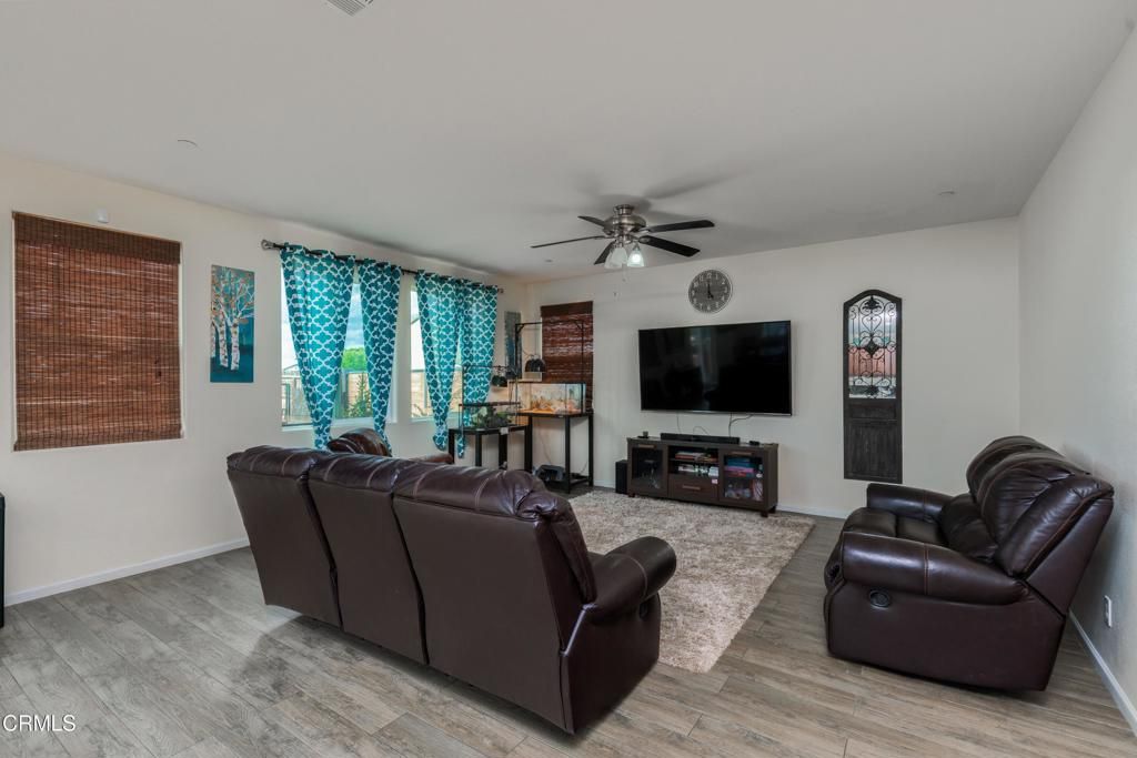 Photo of 5128 Ederia Way, Bakersfield, CA 93313 (MLS # V1-35849)