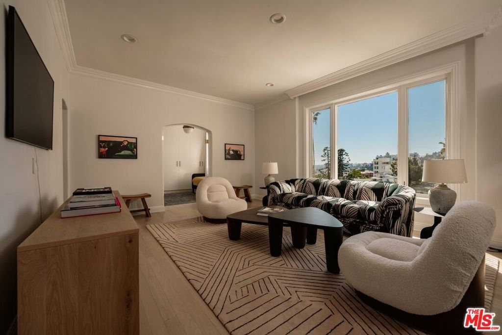 Photo of 1424 N Crescent Heights Boulevard #54, West Hollywood, CA 90046 (MLS # 26709953)