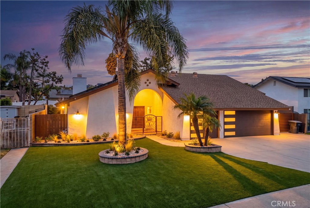 931 Carina Ave