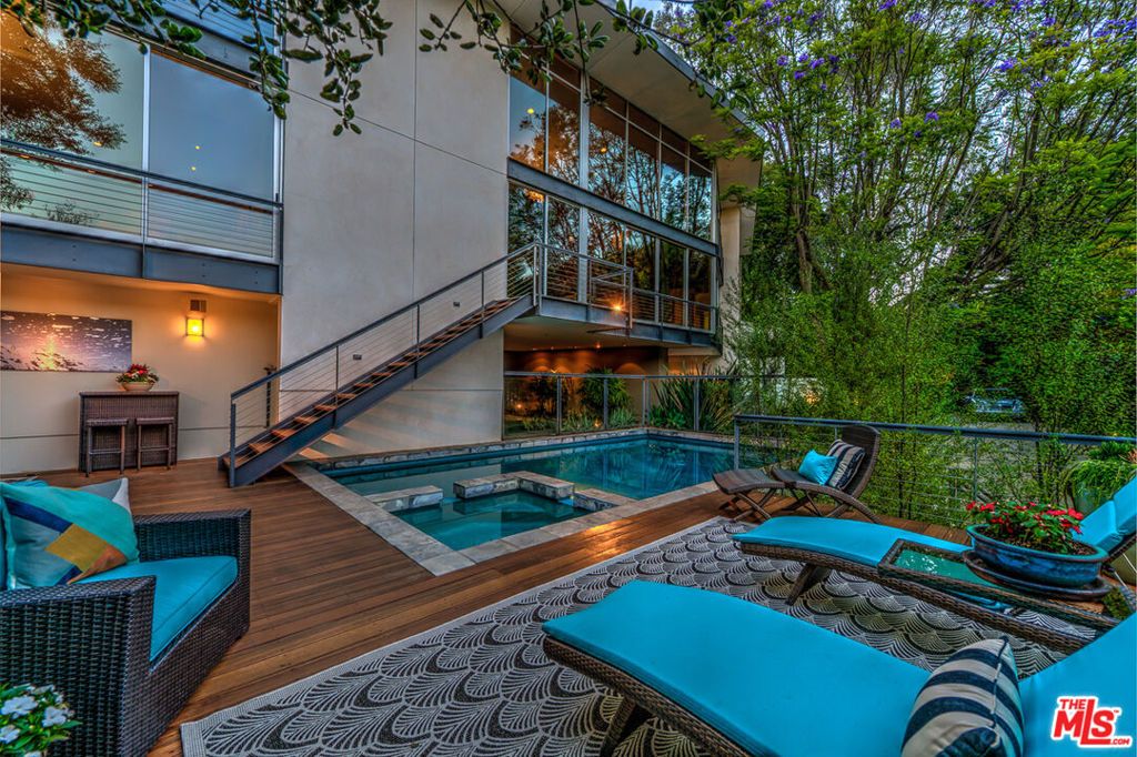 Photo of 2207 Bowmont Drive, Beverly Hills, CA 90210 (MLS # 26638645)