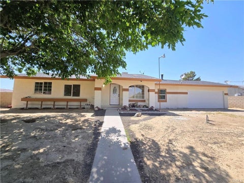 Photo of 40525 166th St E, Lancaster, CA 93535 (MLS # SR26148415)