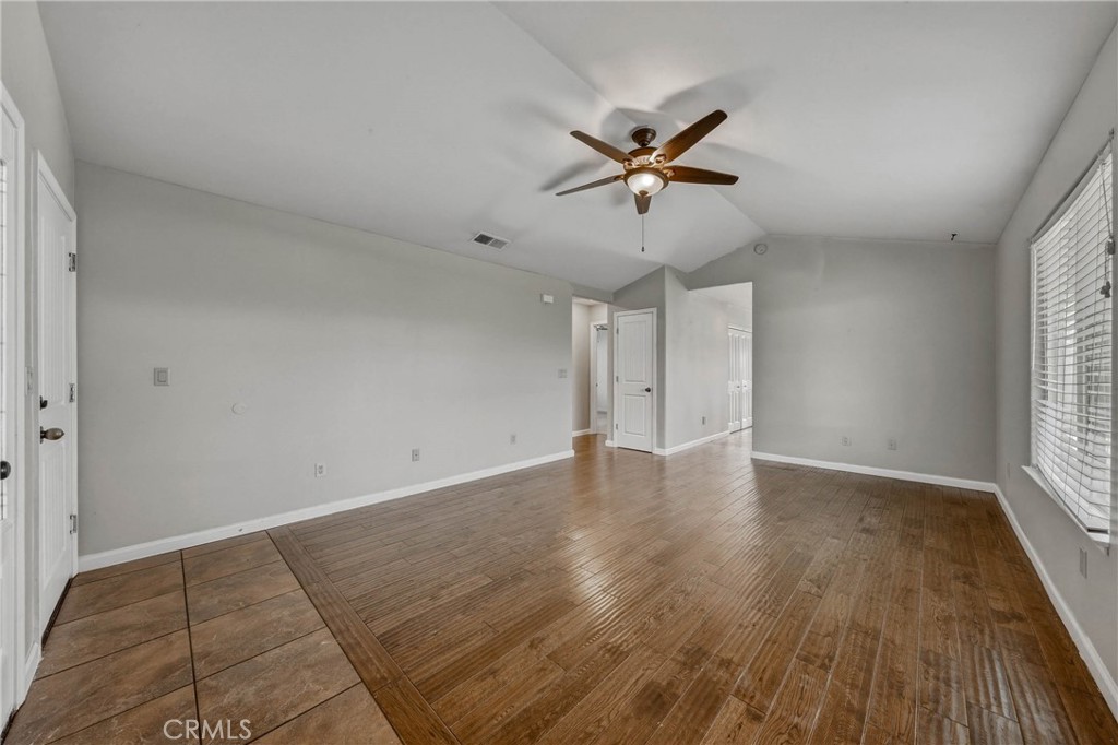 3483 Beach St. Street