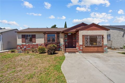 Photo of 14609 S Cahita Avenue, Compton, CA 90220 (MLS # SR26128413)