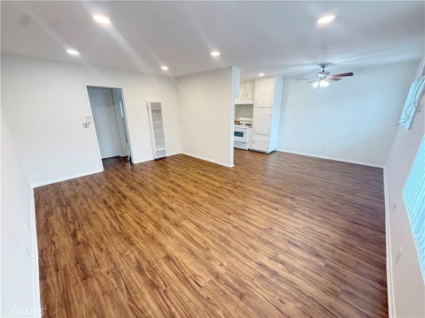 Photo of 919 E Acacia Avenue #R, Glendale, CA 91205 (MLS # GD26155522)