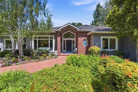 Photo of 12681 Miraloma Way, Los Altos Hills, CA 94024 (MLS # ML82048809)
