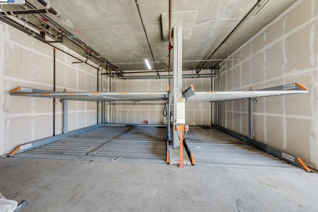 DOWN TOWN - Residential