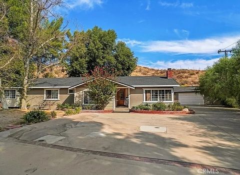 Photo of 14725 Wright Road, Agua Dulce, CA 91390 (MLS # SR25198579) Photo of 14725 Wright Road, Agua Dulce, CA 91390 (MLS # SR25198579)