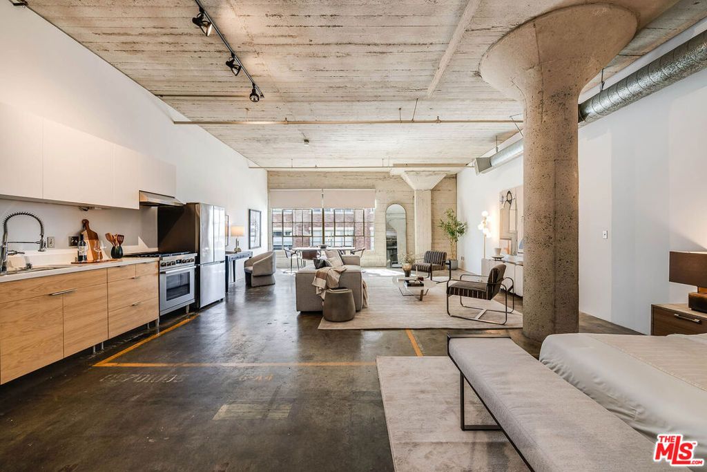 Photo of 1855 Industrial Street #703, Los Angeles, CA 90021 (MLS # 26656769)