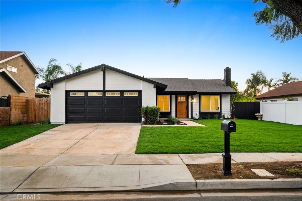 554 E Fairfield Court