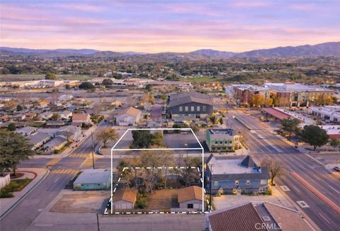 Photo of 24513 Walnut St, Newhall, CA 91321 (MLS # OC26004115)