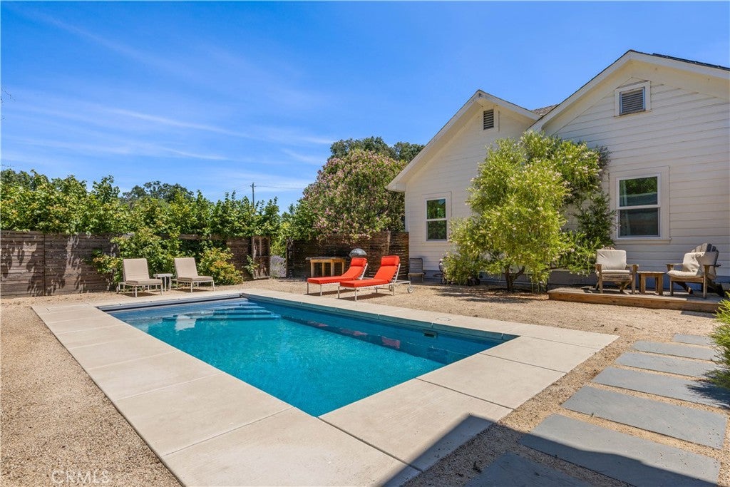 4550 Soda Bay